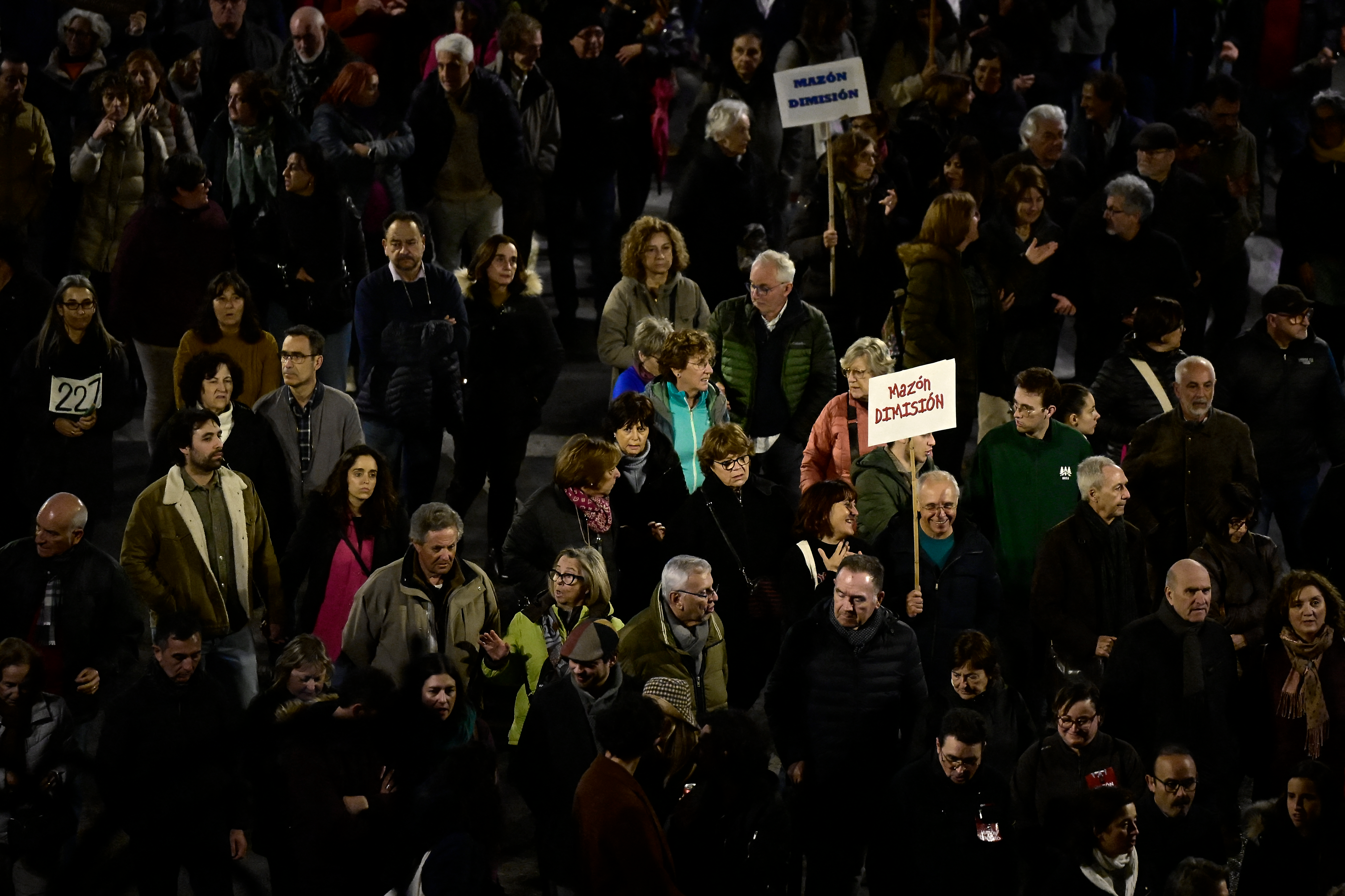 Mazón resiste: Un año después de DANA sigue en el poder