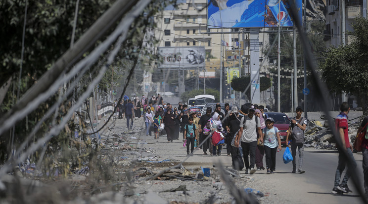 Megrázó, hiteles felvételek láttak napvilágot Gázából / Fotó: MTI/EPA/Mohamed Szaber
