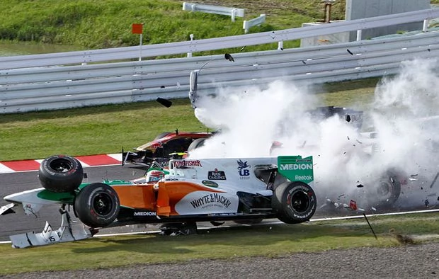 Grand Prix Japonii 2010: Red Bulle najszybsze, Kubica z urwanym kołem (relacja, wyniki)