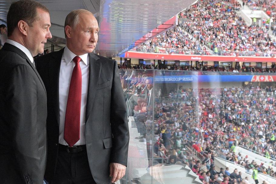 Władimir Putin i Dmitrij Miedwiediew