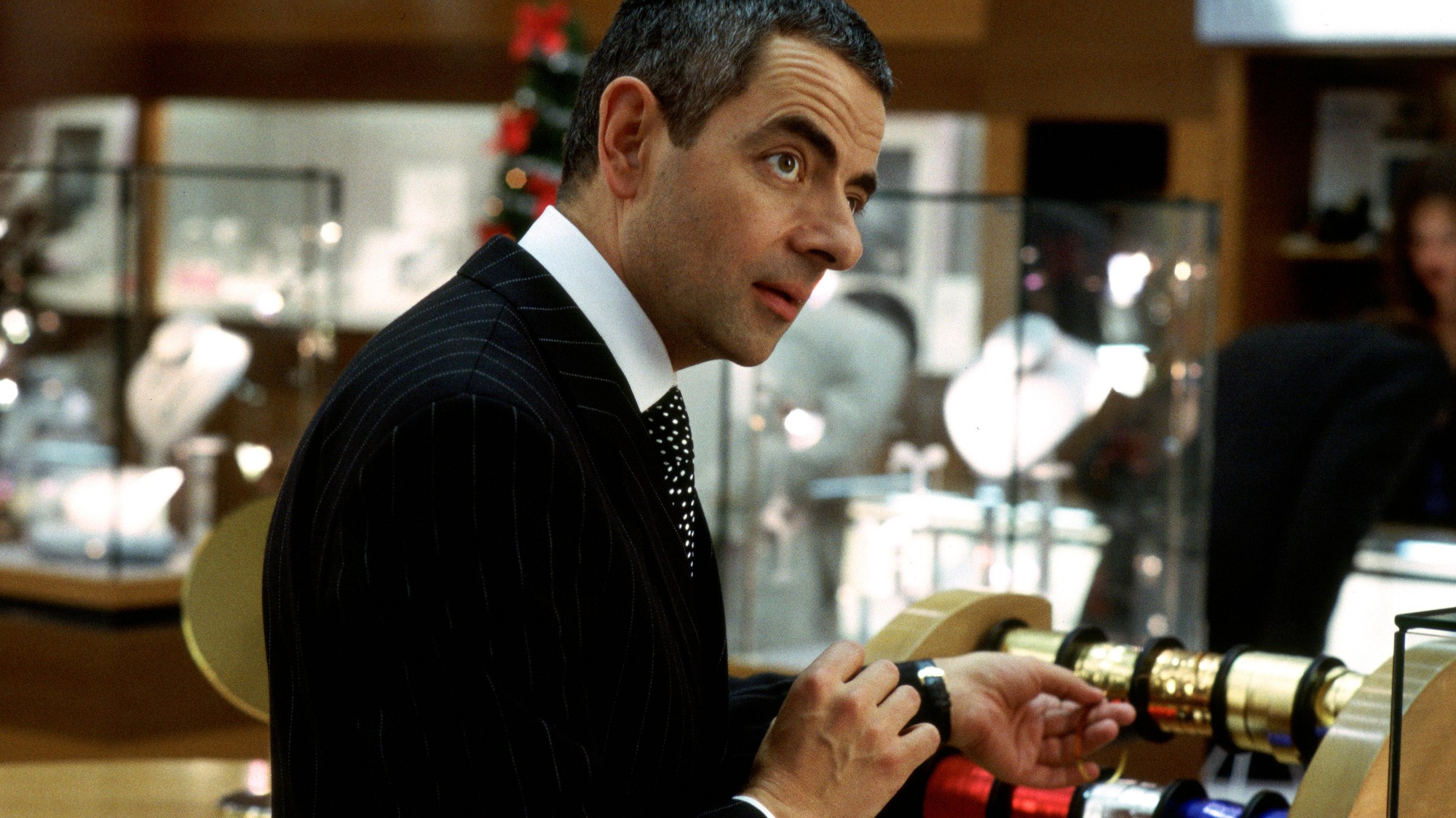 Rowan Atkinson vo filme Láska nebeská.