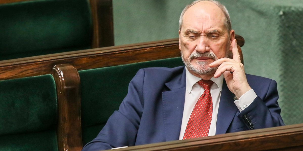 Podkomisja smoleńska stanie w szranki z ekspertami Macieja Laska? Macierewicz się zgadza!