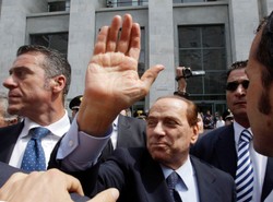 Berlusconi znów na sądowej sali. Przekupił adwokata?