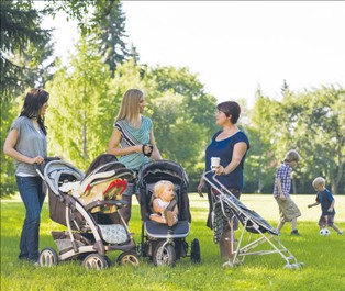 Polacy biją rekordy w depopulacji. Dzietność nadal nurkuje