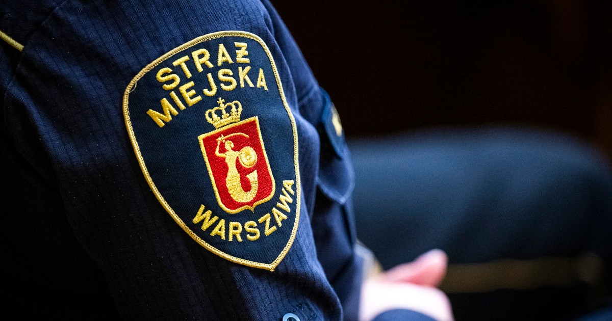 Patrol uratował 16-latka. Wymamrotał jedynie, że pił "kolorową wódkę"