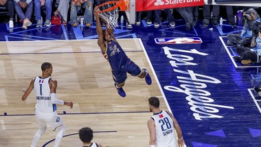 w finale meczu gwiazd nba team stars pokonał team stripes. edwards najlepszym zawodnikiem