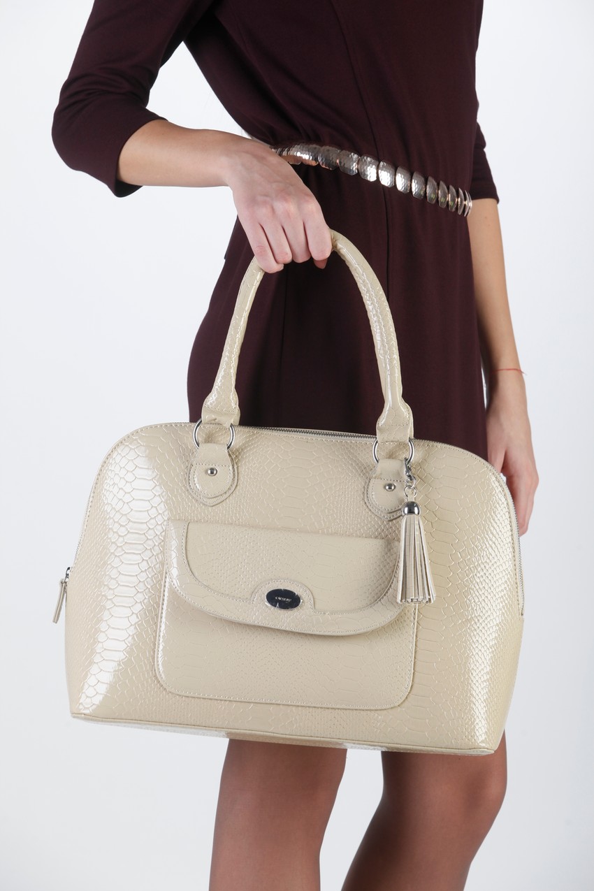 Što su obrazovanije više vremena provode na plaćenim poslovima