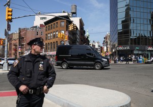 Vozilo sa Nikolasom Madurom u Njujorku nakon suđenja 26. marta