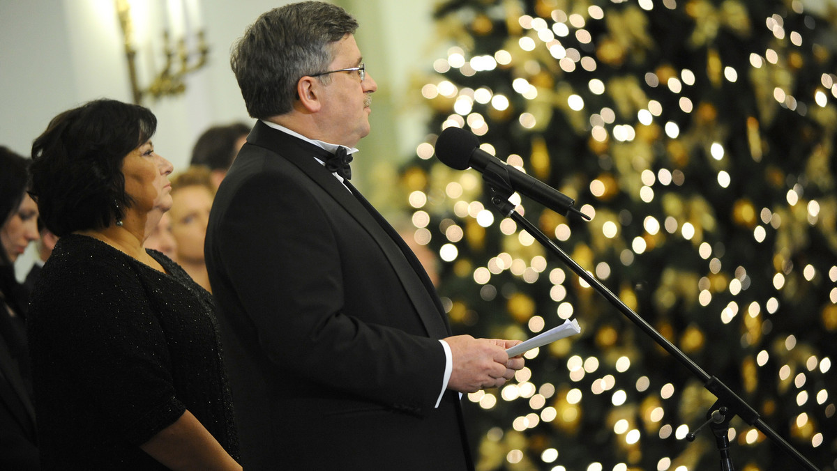 Prezydent Bronisław Komorowski liczy na kontynuowanie trudnego dialogu z Rosją, pomimo - jak powiedział podczas spotkania z dyplomatami - pojawiających się różnic w ocenie przyczyn katastrofy smoleńskiej. Zapewnił też o determinacji Polski w sprawie naszej prezydencji w UE.