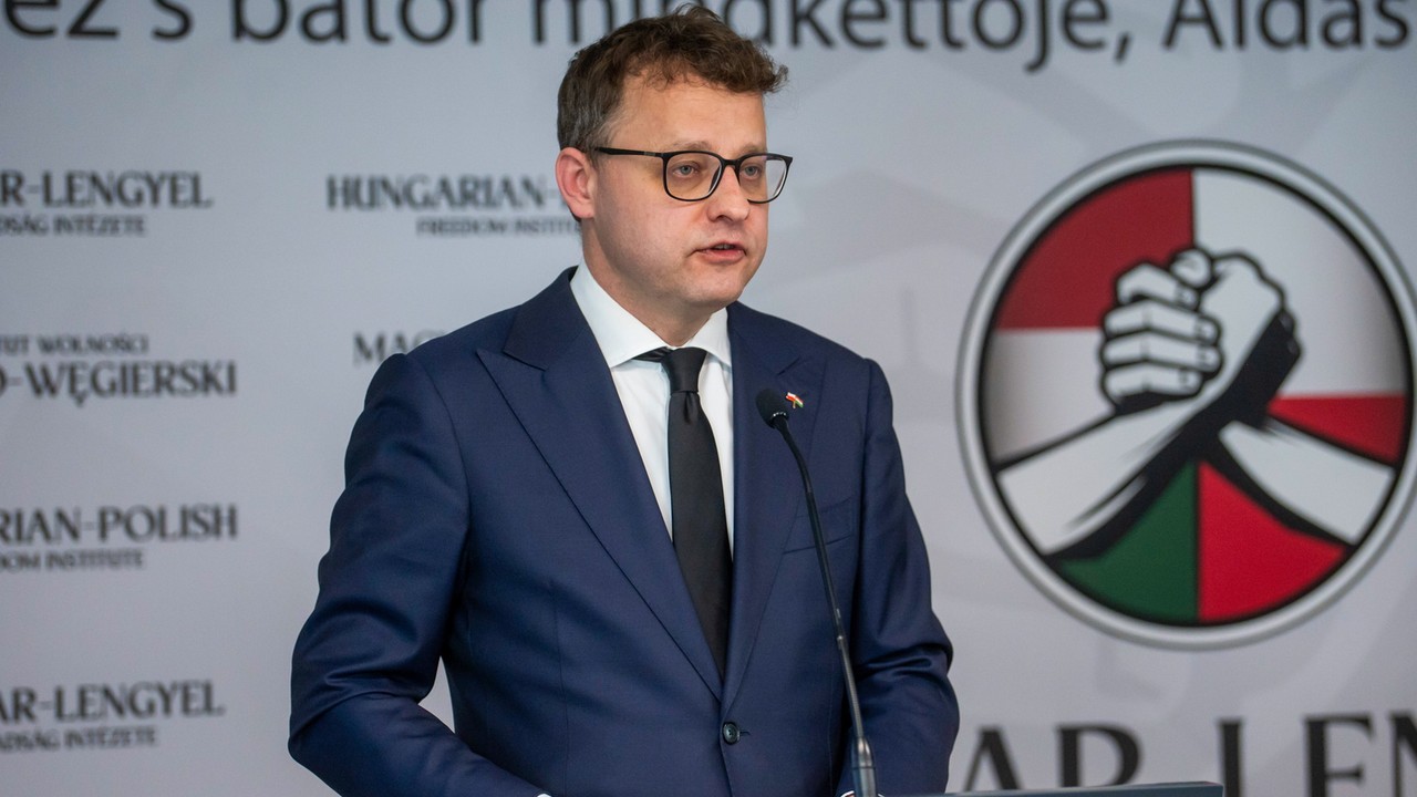 Marcin Romanowski asks 100 questions to Waldemar Żurek. And expresses his concerns