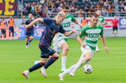 Najpiękniejsza bramka weekendu padła w meczu Pogoń - Lechia. Kosmiczne 'nożyce' Molnara