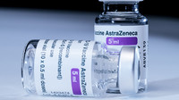 Kilka krajów wstrzymało szczepienia. Europejska Agencja Leków bada sprawę. Czy AstraZeneca jest bezpieczna?
