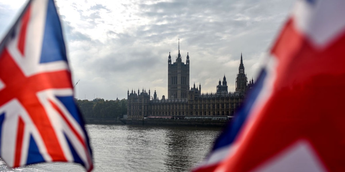 – Wszyscy zgodzili się co do potrzeby przedłużenia brexitu, aby uniknąć brexitu bez umowy – powiedziało źródło PAP po spotkaniu ambasadorów 27 państw unijnych.