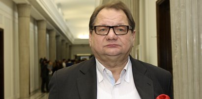 Seksafera z Niesiołowskim. "Jurnego Stefana" będzie bronił "porno-minister"