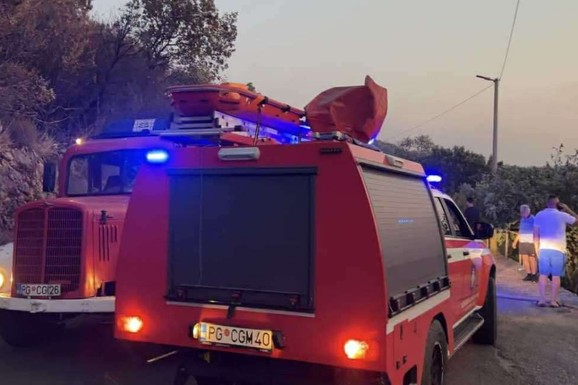 ZEMLJA SE OBRUŠILA I ZATRPALA RADNIKA! Drama na gradilištu kod Kotora: Vatrogasci ga jedva izvukli, čovek zadobio teške povrede