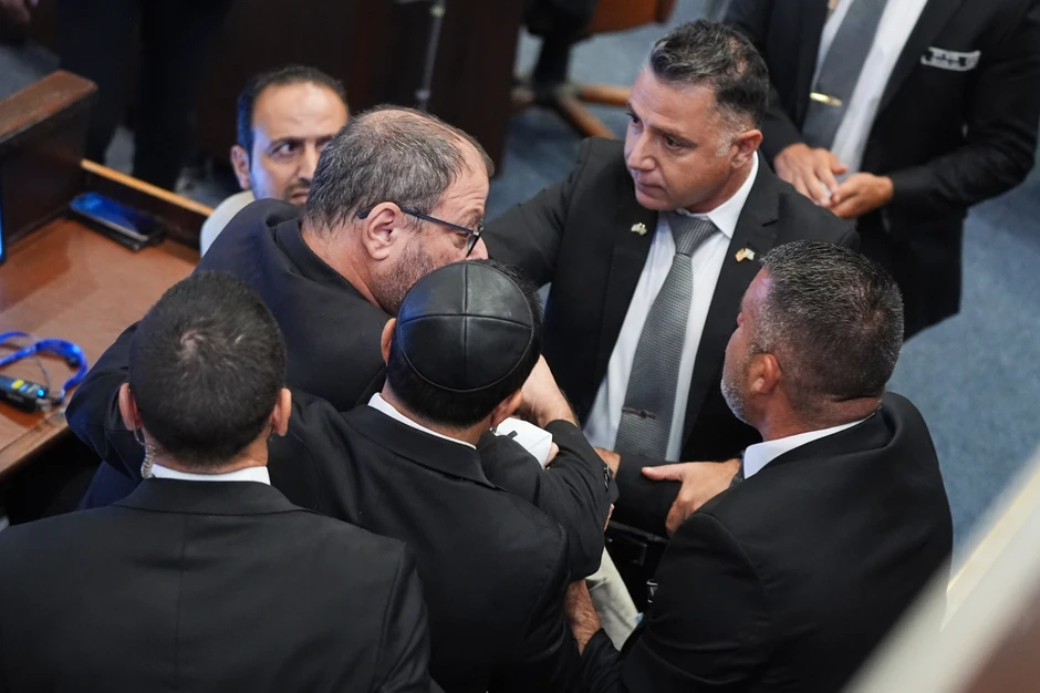 Izbacivanje iz Kneseta