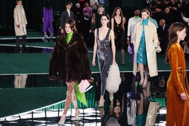 GUCCI zbog loše prodaje OTPUSTIO kreativnog direktora pa u Milanu prikazao kolekciju bez dizajnerske zvezde - čuveni brend pogodila VELIKA KRIZA