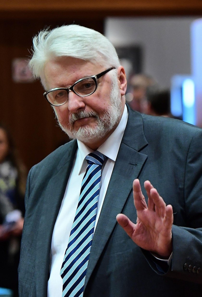 Waszczykowski przewietrzy swój resort? Zaskakujące tłumaczenie