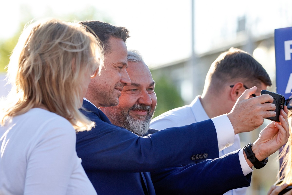 Kandydatowi KO w wyborach prezydenckich Rafałowi Trzaskowskiemu ufa 50 proc. ankietowanych