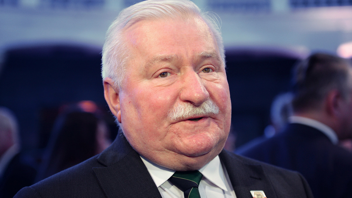 Lech Wałęsa trafił do szpitala w Gdańsku. - Ma poważne problemy z krążeniem, lekarze kategorycznie nakazali mu przez najbliższe dni leżenie - mówi w rozmowie z "Newsweekiem" syn byłego prezydenta, Jarosław Wałęsa. Czy oznacza to, że legenda "Solidarności", wbrew zapowiedziom, nie weźmie udziału w poniedziałkowej kontrmiesięcznicy smoleńskiej?