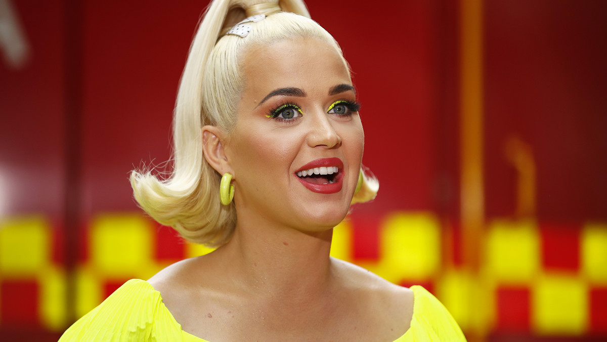 Katy Perry pokazała piersi na wizji. Skandal w amerykańskim "Idolu"