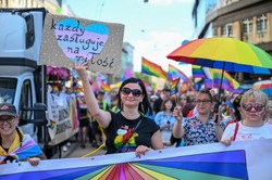 Marsz Równości we Wrocławiu. "Po wielu mrocznych latach maszerujemy wspólnie"