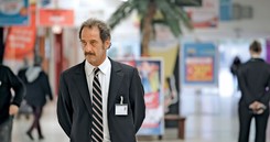 'Miara człowieka': Kapitalizm bez ludzkiej twarzy. RECENZJA