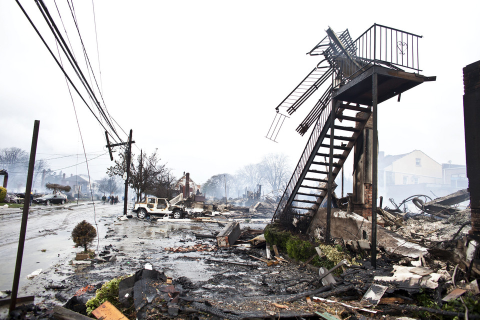 Sandy niszczy USA. Rośnie bilans ofiar