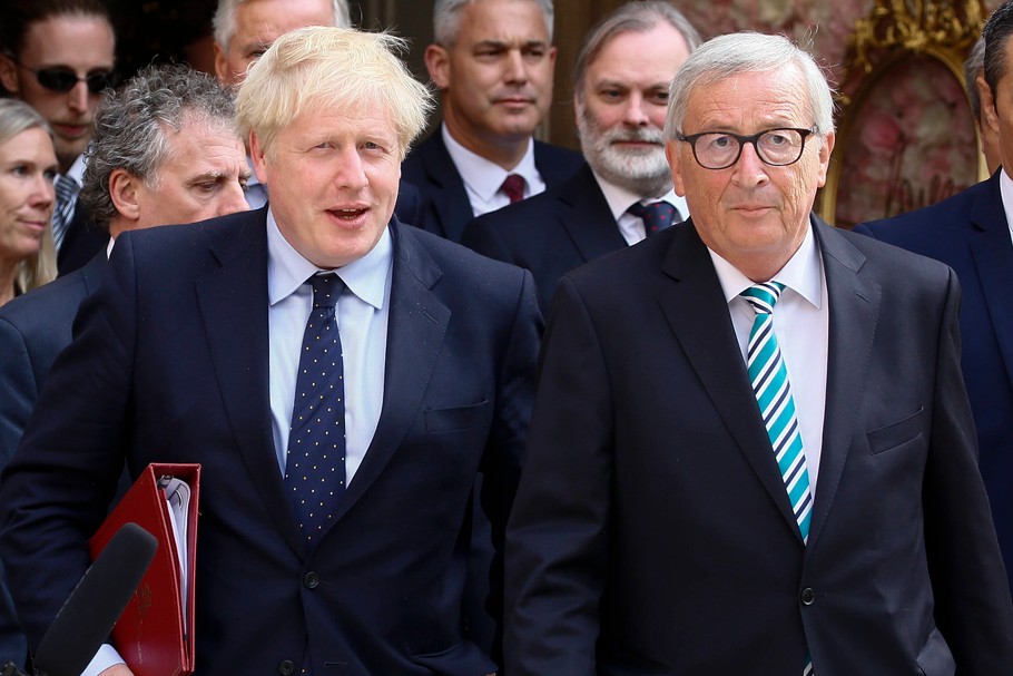  Jean-Claude Juncker i Boris Johnson po spotkaniu w Luksemburgu (wrzesień 2019 r.)