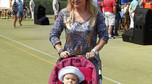 Katarzyna Skrzynecka z córką na turnieju tenisowym