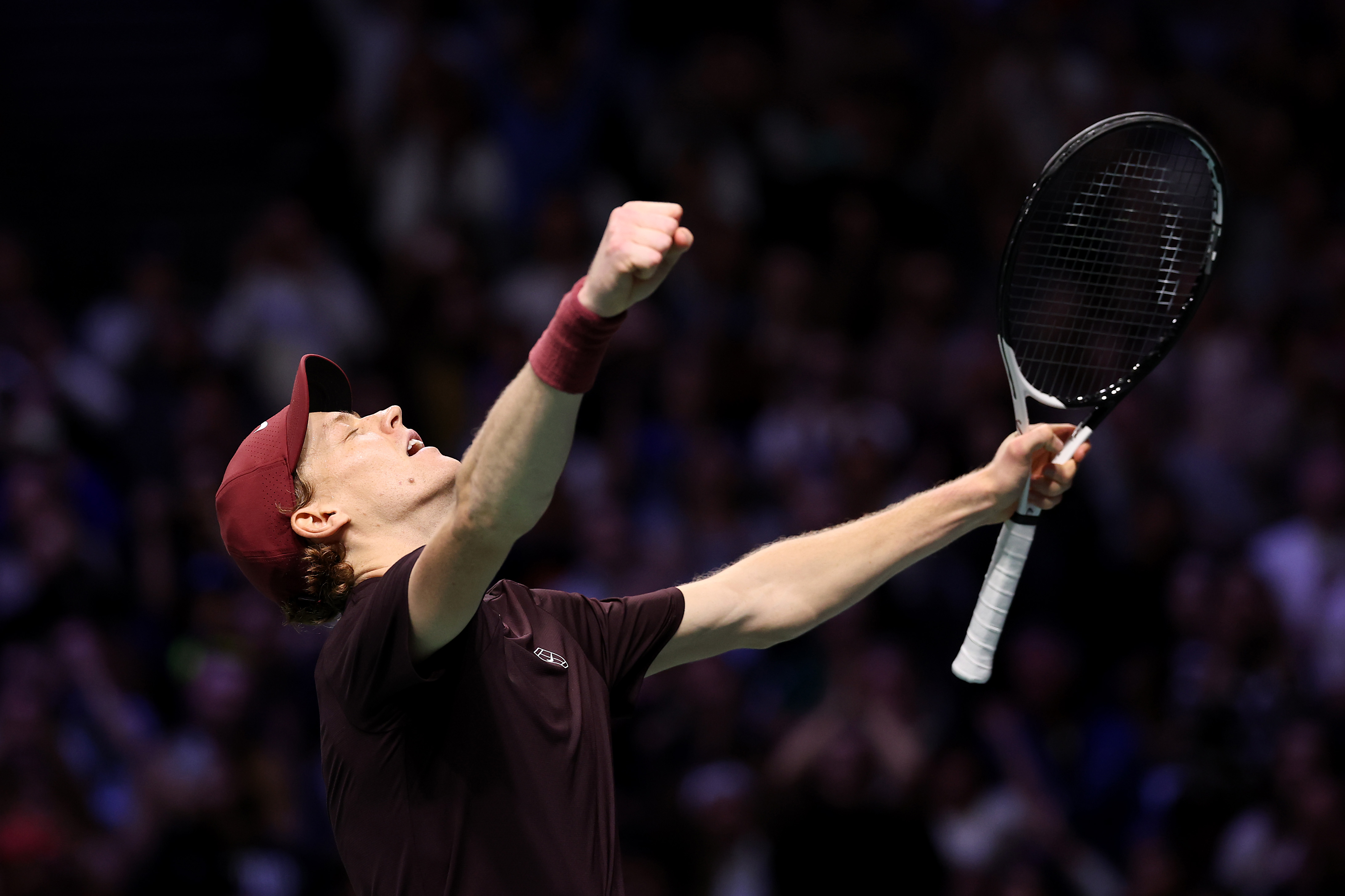 Sinner vince il Paris Masters e torna numero 1 ATP mondiale