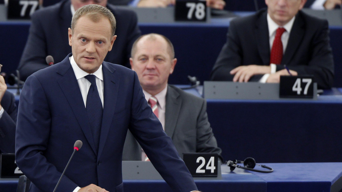 Premier Donald Tusk udaje się jutro z jednodniową wizytą do Pragi. Z czeskimi politykami: prezydentem Vaclavem Klausem i premierem Petrem Neczasem będzie rozmawiał o polskim przewodnictwie w Radzie UE, współpracy w Grupie Wyszehradzkiej oraz kwestiach gospodarczych.