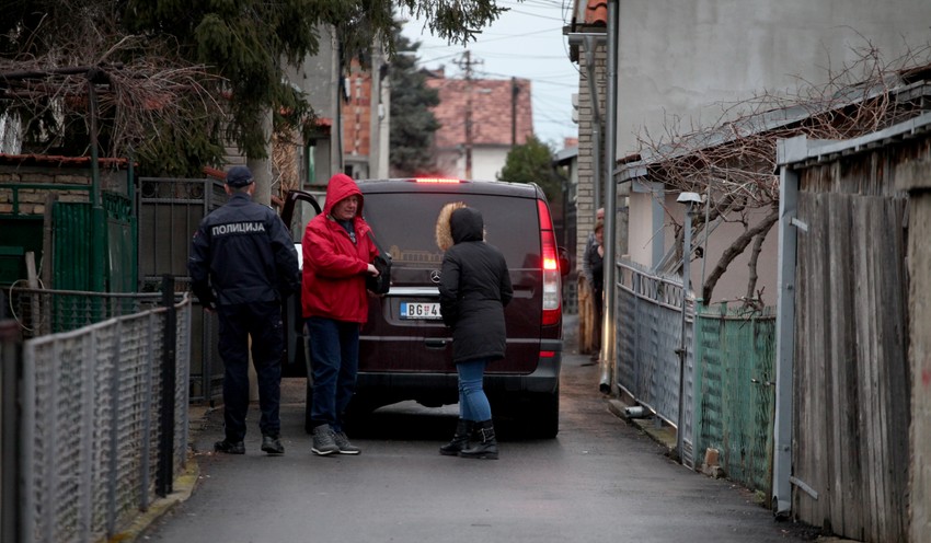 Policija, rodbina, prijatelji