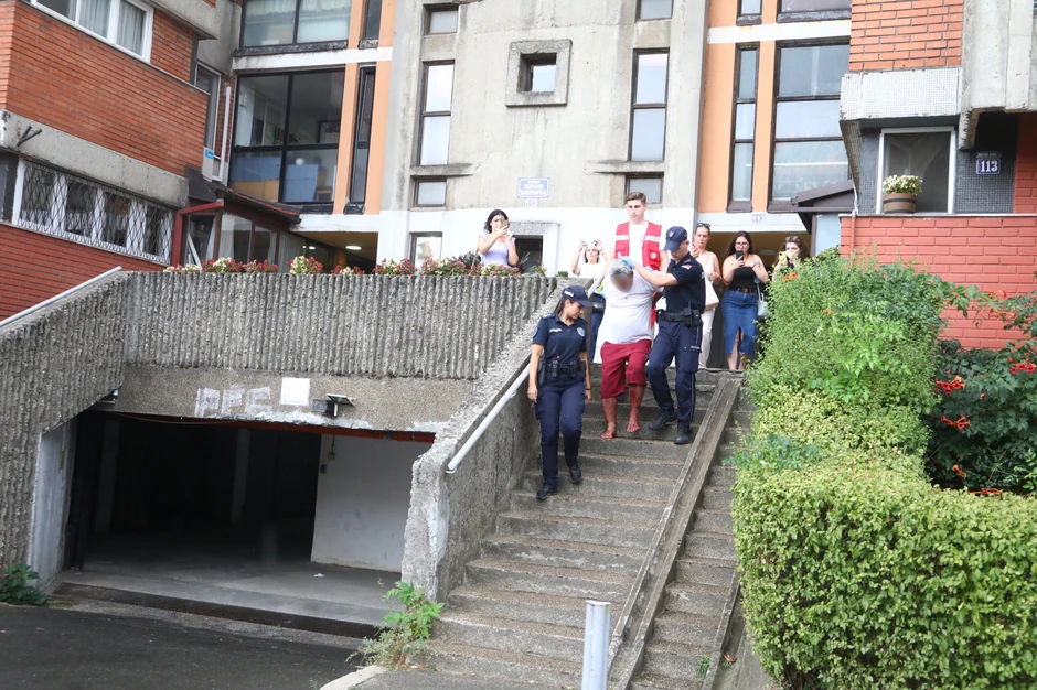 Hapšenje osumnjičenog za ubistvo majke na Novom Beogradu