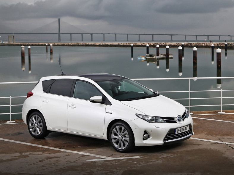 Toyota Auris Hybrid