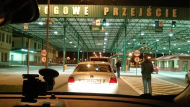 spore zamieszanie na granicy polsko-litewskiej. kolejka samochodów na