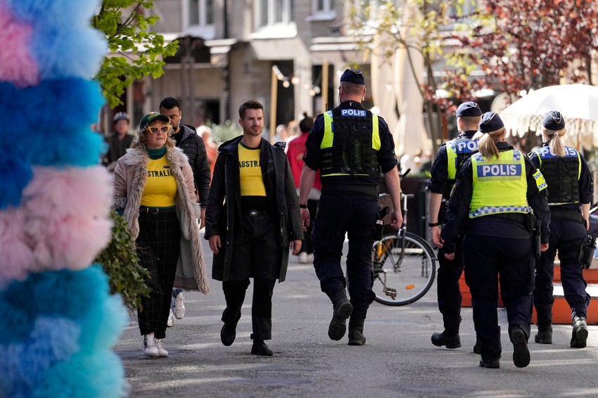 Švedska policija patrolira u Malmeu