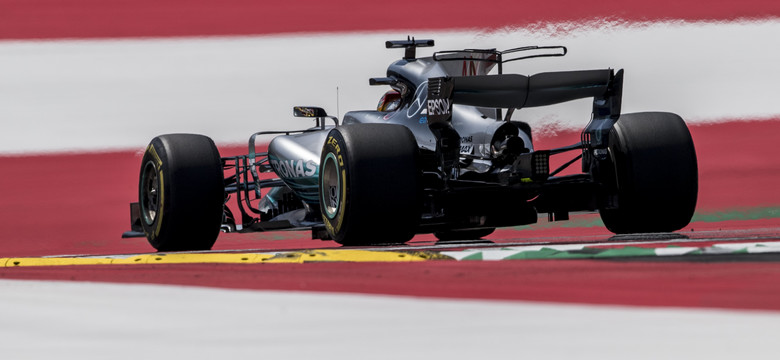 Formuła 1: Lewis Hamilton najszybszy na obu treningach przed Grand Prix Austrii