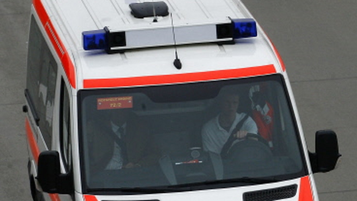 W bardzo ciężkim stanie znajduje się kobieta, która została ranna we wczorajszym wypadku w Niemczech w okolicach Chemnitz.