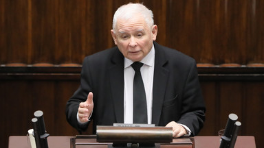 Jarosław Kaczyński w mocnym przemówieniu w Sejmie. Ekspert: czuje się upokorzony