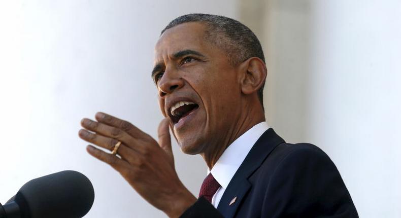 U.S. President Barack Obama speaks during a Veterans Day ceremony at Arlington National Cemetery in Virginia, November 11, 2015. REUTERS/Kevin Lamarque