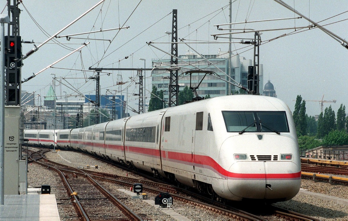 NIEMCY KATASTROFA POCIĄG ICE