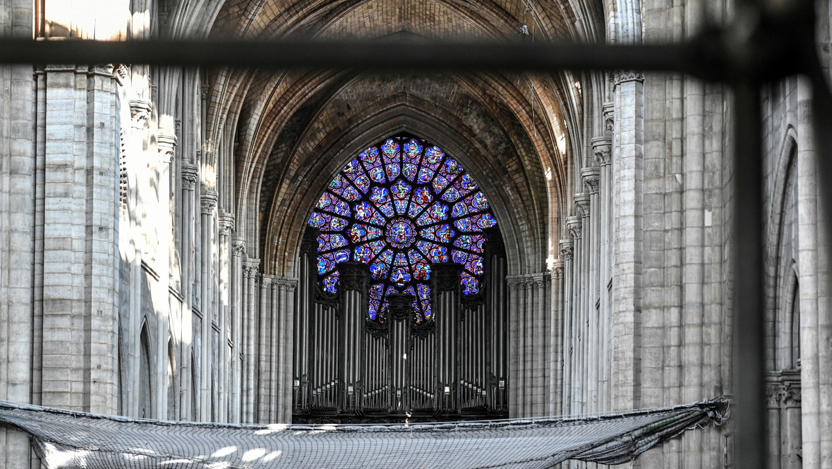 Pożar katedry Notre-Dame przebudził wiarę