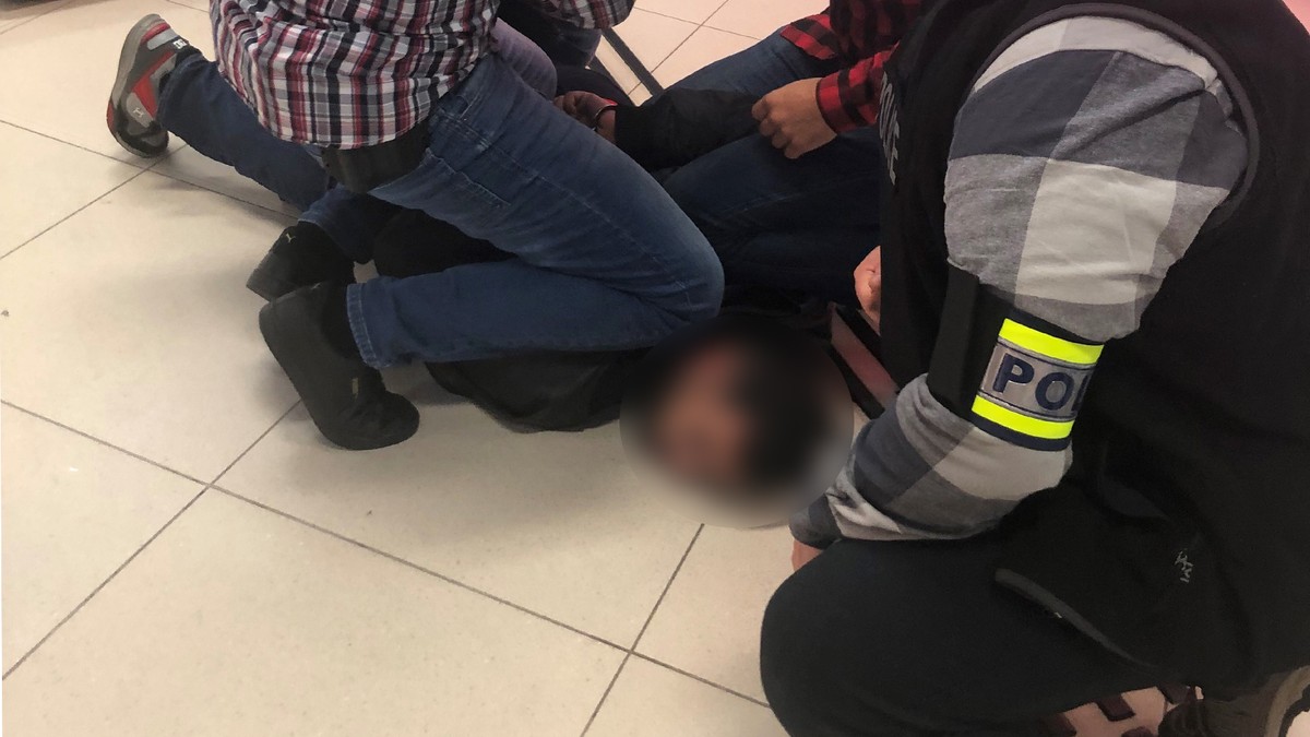 Miért jöhetett Budapestre? Karddal mészárolt le egy magyar férfit, majd megszökött a börtönből – Ferihegyen fogták el Kanada egyik legveszélyesebb gyilkosát