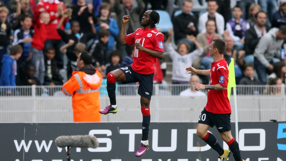 Sprowadzeniem Gervinho interesują się m.in. Arsenal Londyn i Liverpool FC. Lille OSC może sprzedać swoją gwiazdę w lecie - reprezentant Wybrzeża Kości Słoniowej odrzucił ofertę przedłużenia wygasającego w 2012 roku kontraktu.