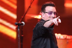 Bono omal nie zginął. Z samolotu odpadły drzwi