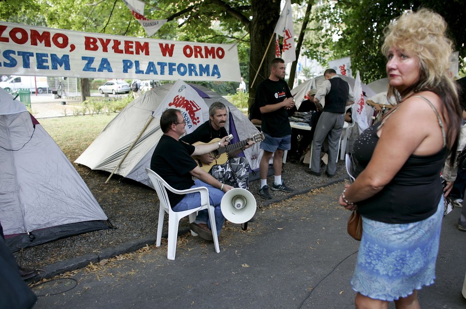 SOPOT STOCZNIOWCY PIKIETUJĄ POD DOMEM PREMEIRA TUSKA