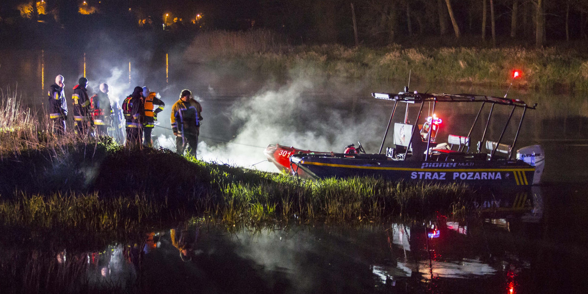 Uciekł policjantom i skuty w kajdanki wskoczył do rzeki. Prokuratura wszczyna śledztwo