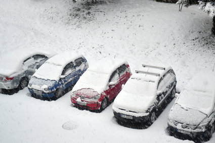 Nad Polskę nadciąga śnieżyca. Mogą posypać się wysokie mandaty