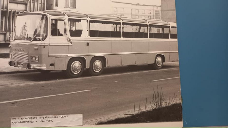 Prototyp autobusu turystycznego Odra-042 zaprezentowany w 1964r.